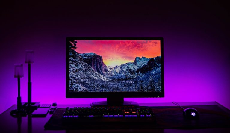 TOP 9 Best Monitors Under 10,000 in India [2021] – A Review & Buying Guide!