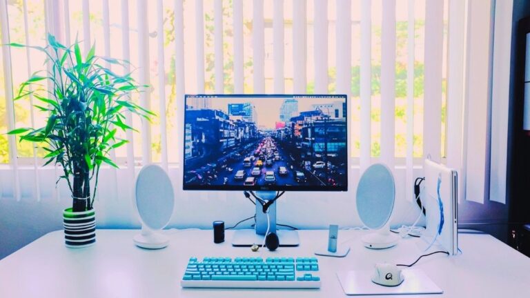 9 Best Monitors Under 20,000 in India 2023: For Gaming, Editing, Work & More